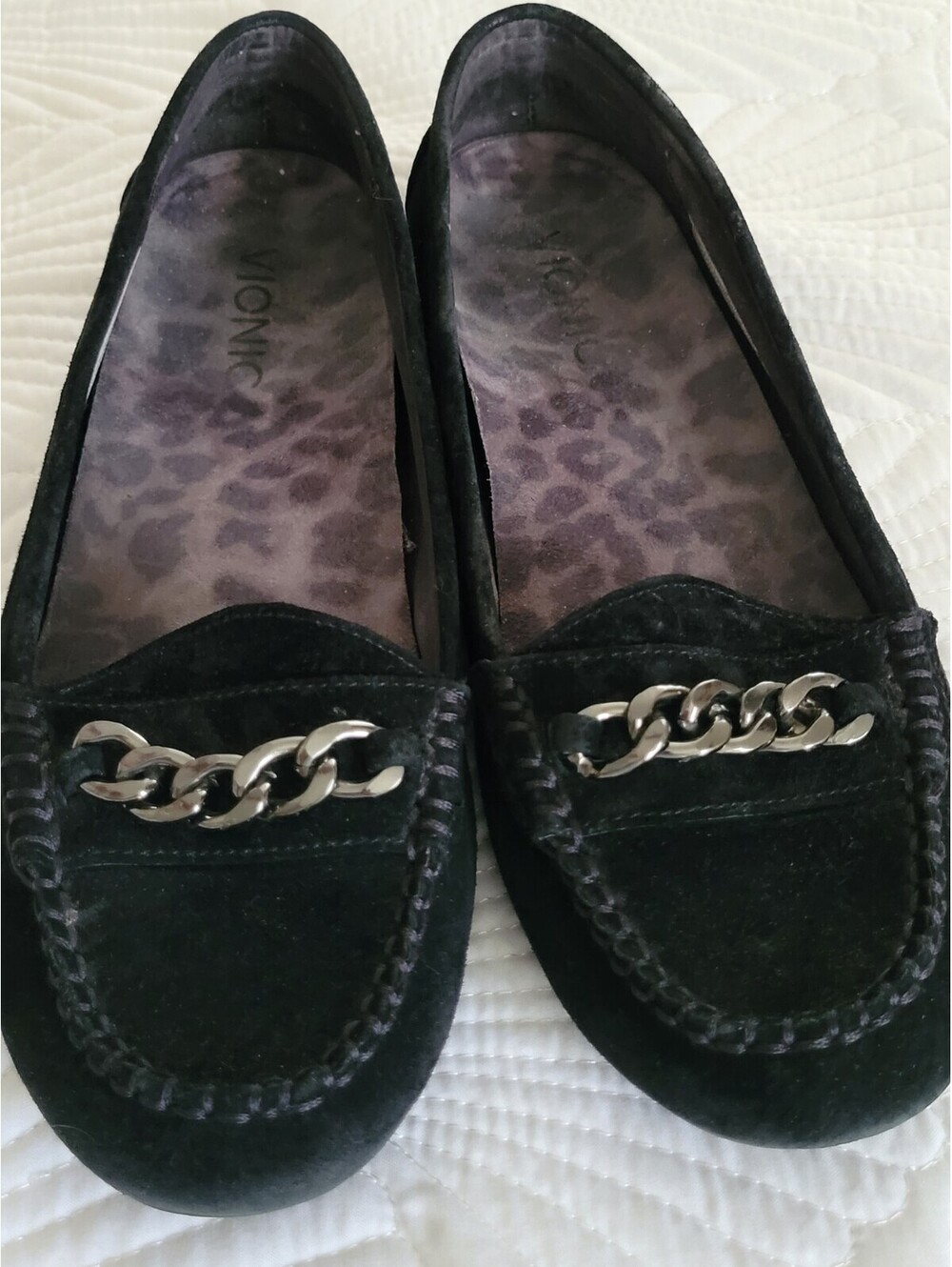 Vionic Mesa Women's 6 1/2 M Black Suede Slip On Loafer Shoes  Chain Detail